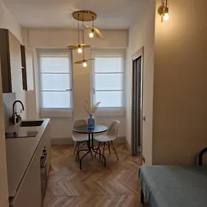  Appartamento Place - Piazza V Giornate In The Center- Wifi - Netflix Italia